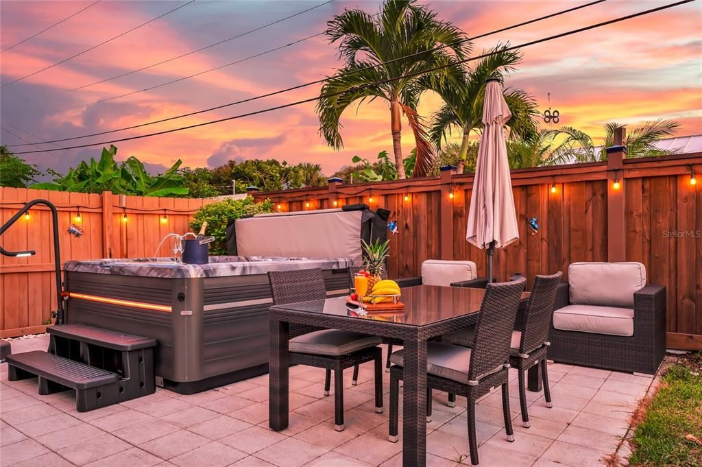 待售: $850,000 (3 贝兹, 2 浴室, 1515 平方英尺)