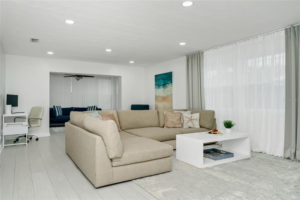 待售: $850,000 (3 贝兹, 2 浴室, 1515 平方英尺)