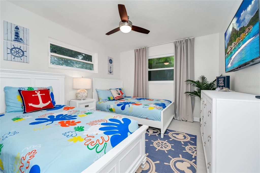 待售: $850,000 (3 贝兹, 2 浴室, 1515 平方英尺)