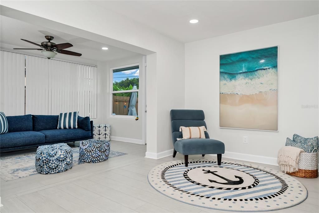 待售: $850,000 (3 贝兹, 2 浴室, 1515 平方英尺)