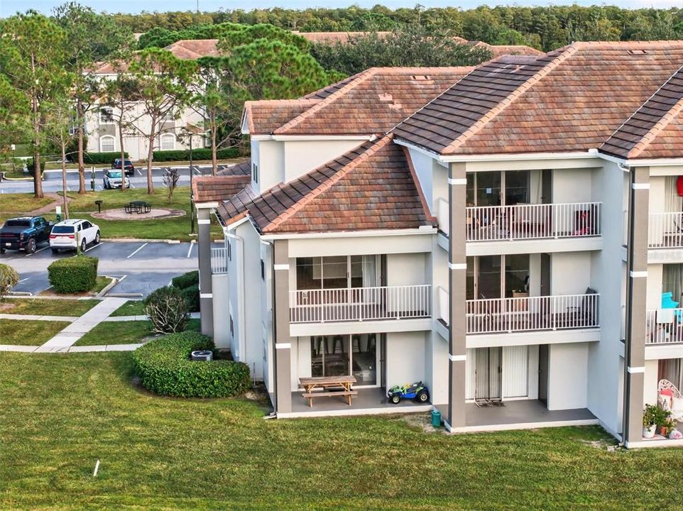 For Sale: $230,000 (2 beds, 2 baths, 1288 Square Feet)