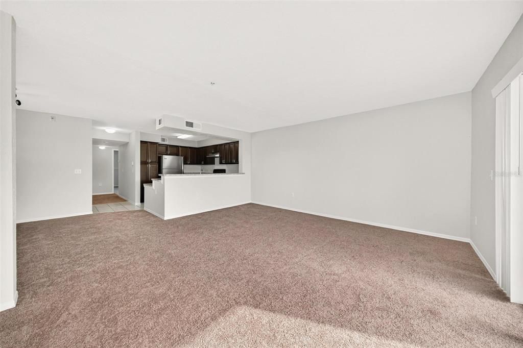 For Sale: $230,000 (2 beds, 2 baths, 1288 Square Feet)