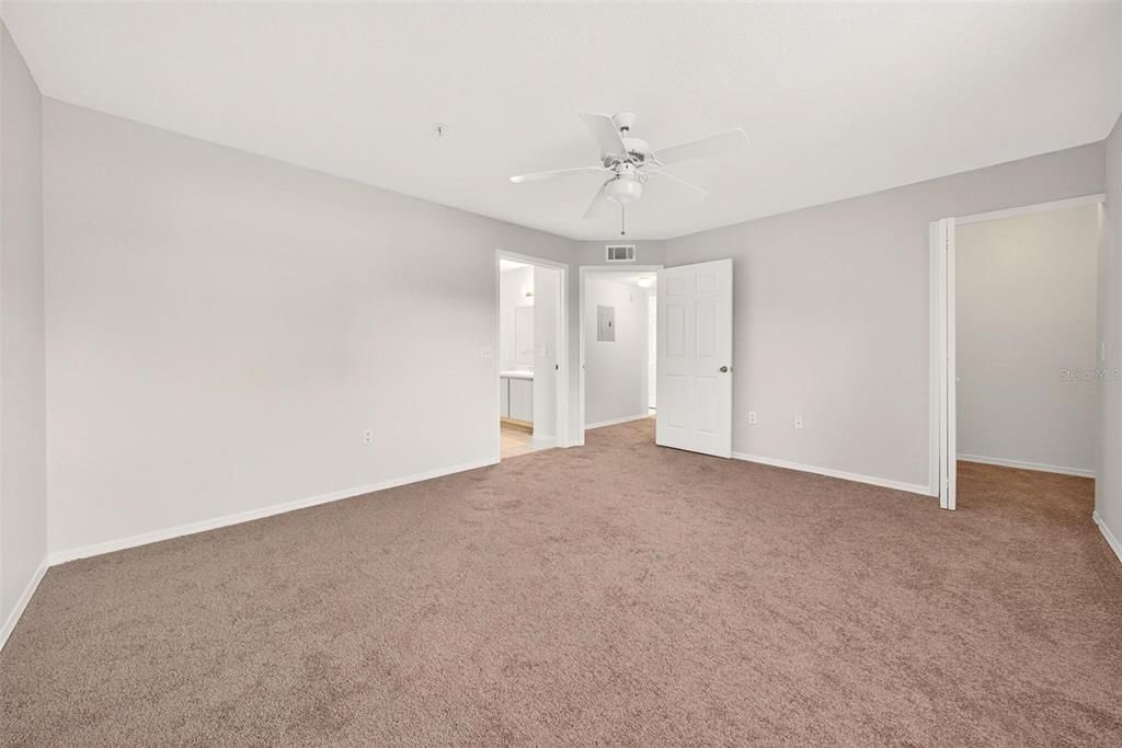 For Sale: $230,000 (2 beds, 2 baths, 1288 Square Feet)