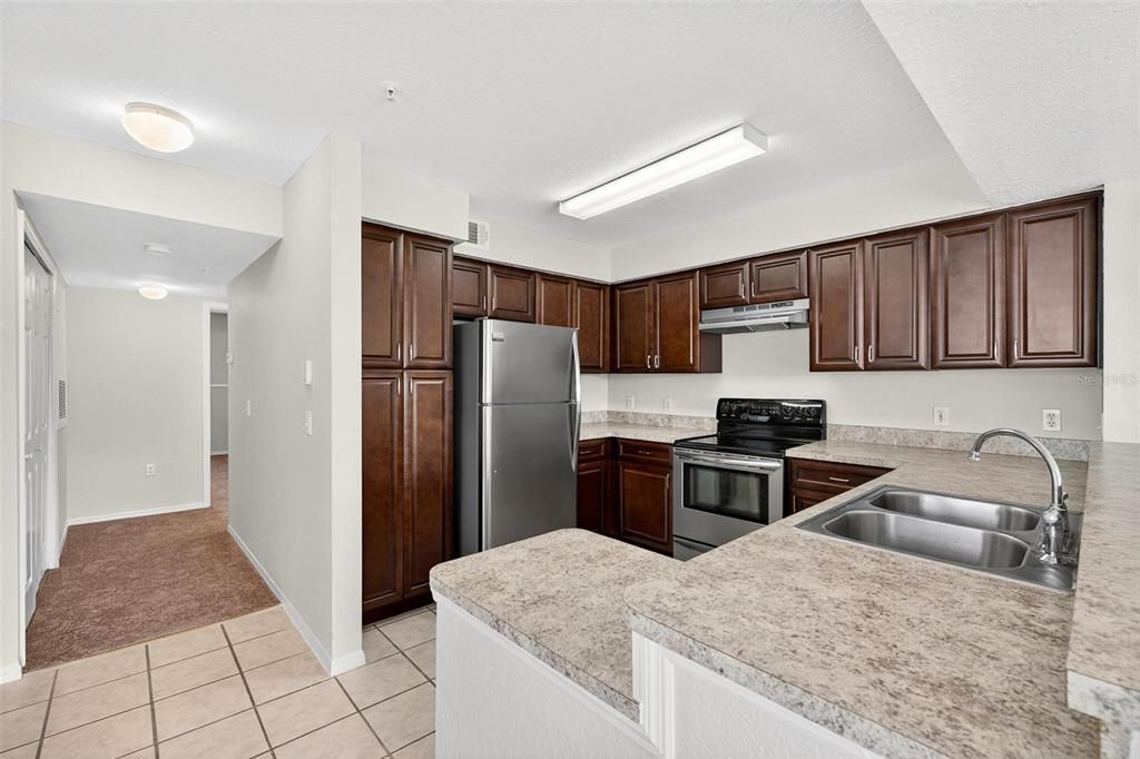 For Sale: $230,000 (2 beds, 2 baths, 1288 Square Feet)