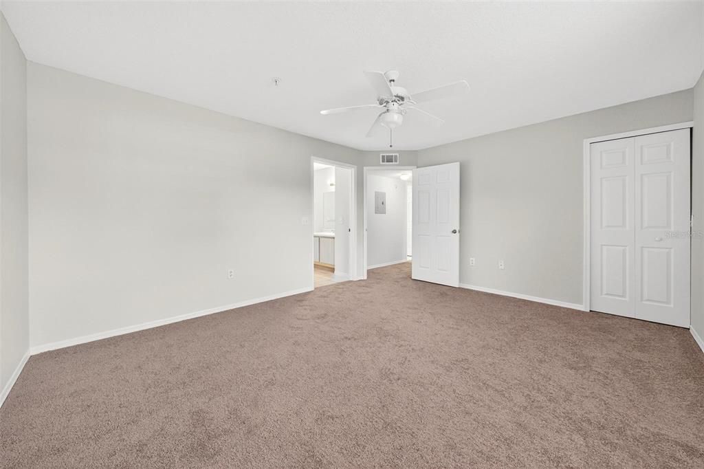 For Sale: $230,000 (2 beds, 2 baths, 1288 Square Feet)