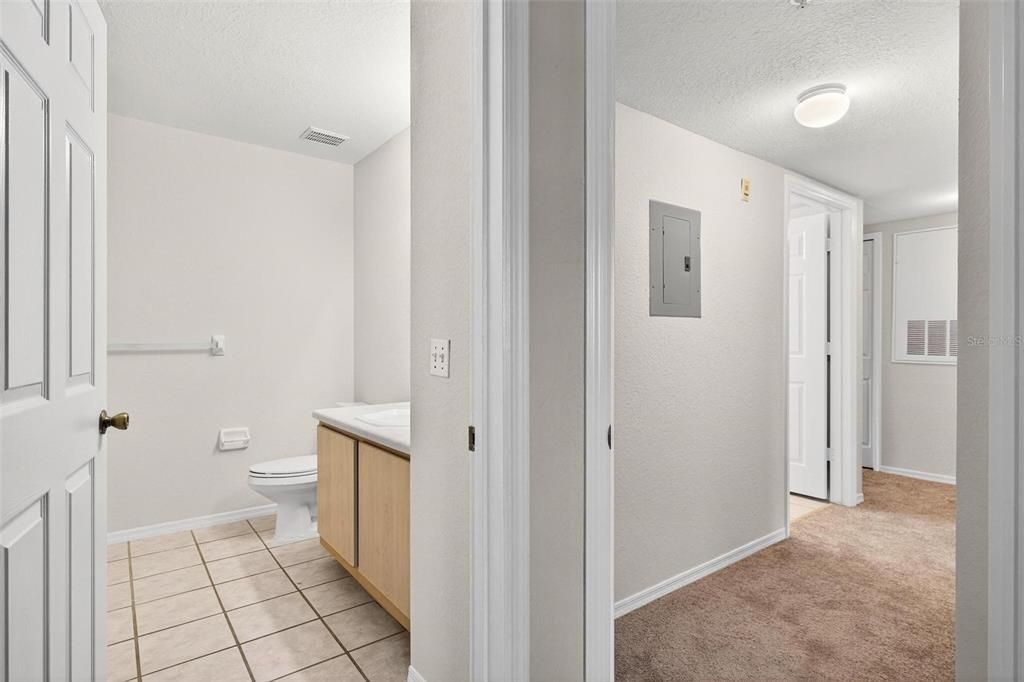 For Sale: $230,000 (2 beds, 2 baths, 1288 Square Feet)