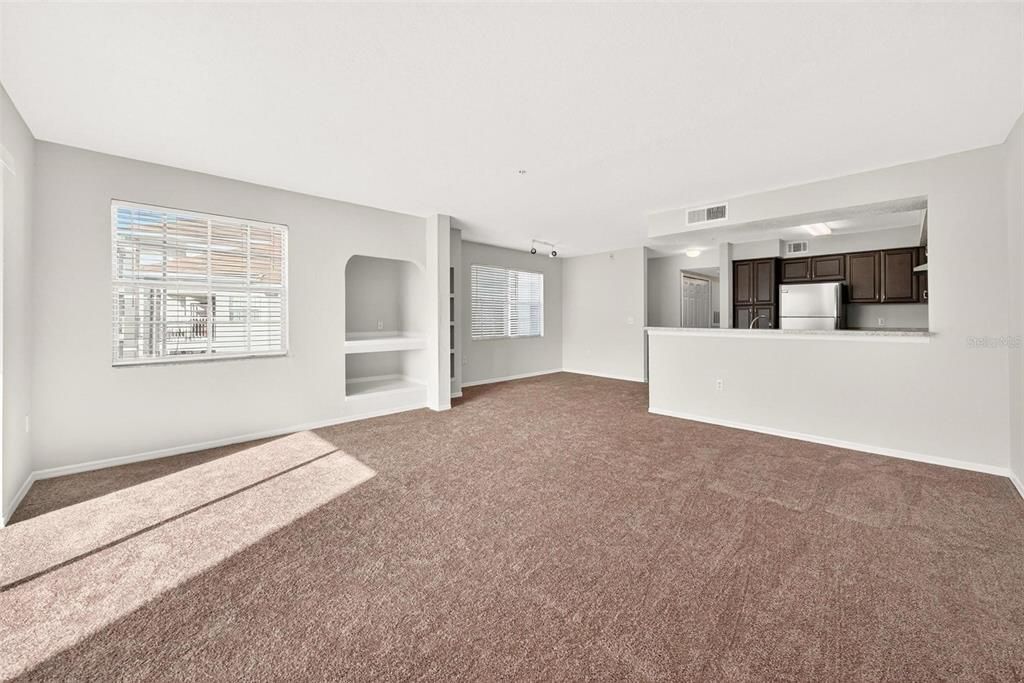 For Sale: $230,000 (2 beds, 2 baths, 1288 Square Feet)