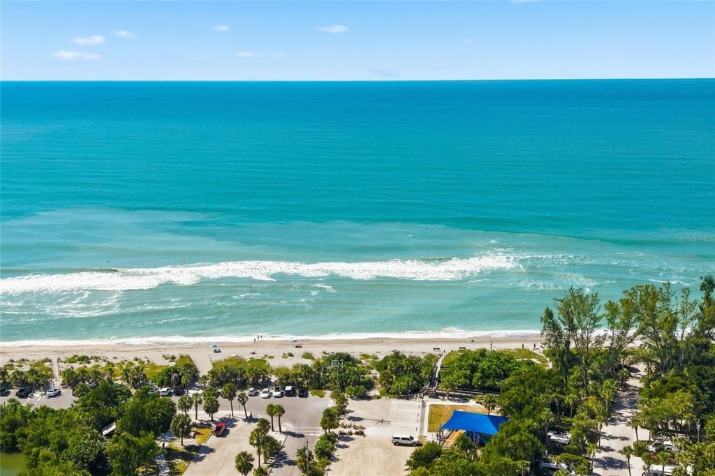 Active With Contract: $579,000 (2 beds, 2 baths, 1093 Square Feet)