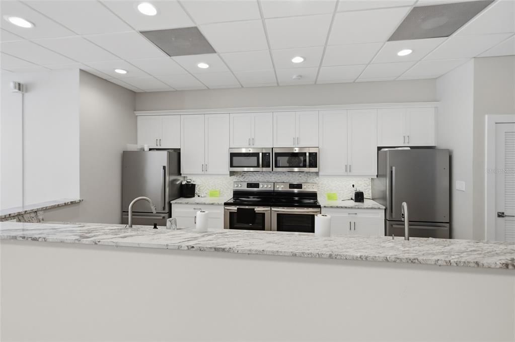 Active With Contract: $579,000 (2 beds, 2 baths, 1093 Square Feet)