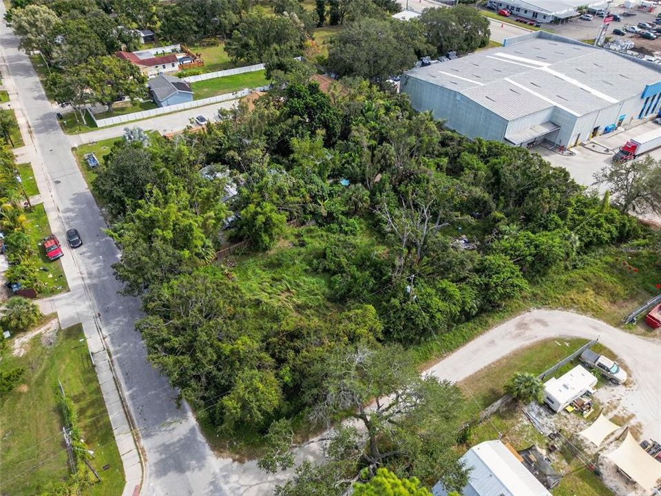 Под контрактом: $169,000 (0.53 acres)