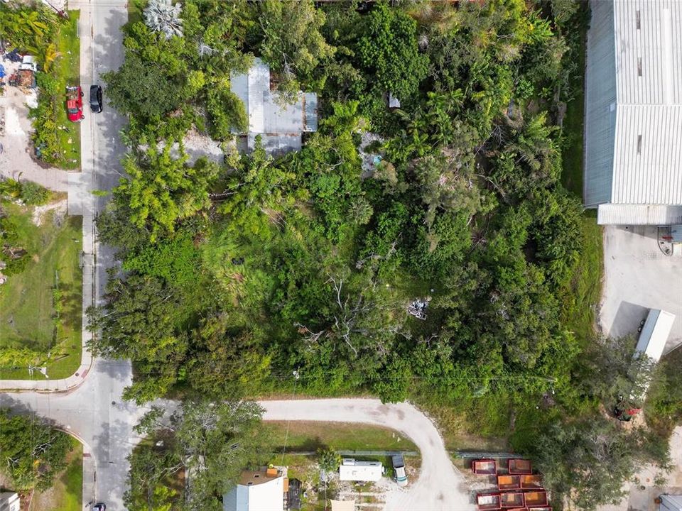 Под контрактом: $169,000 (0.53 acres)