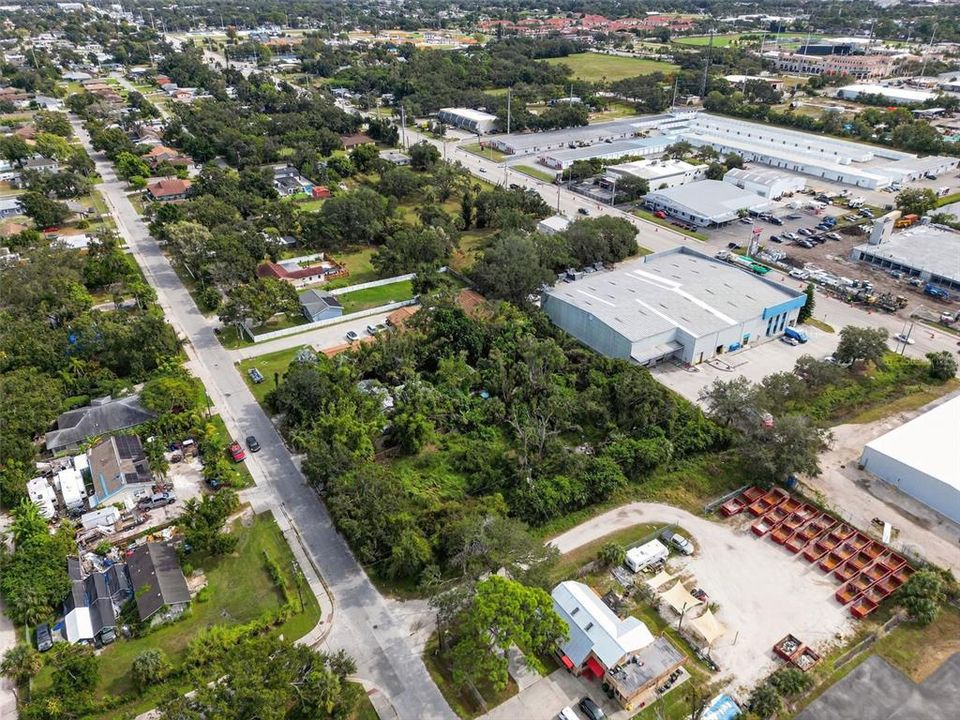 Под контрактом: $169,000 (0.53 acres)