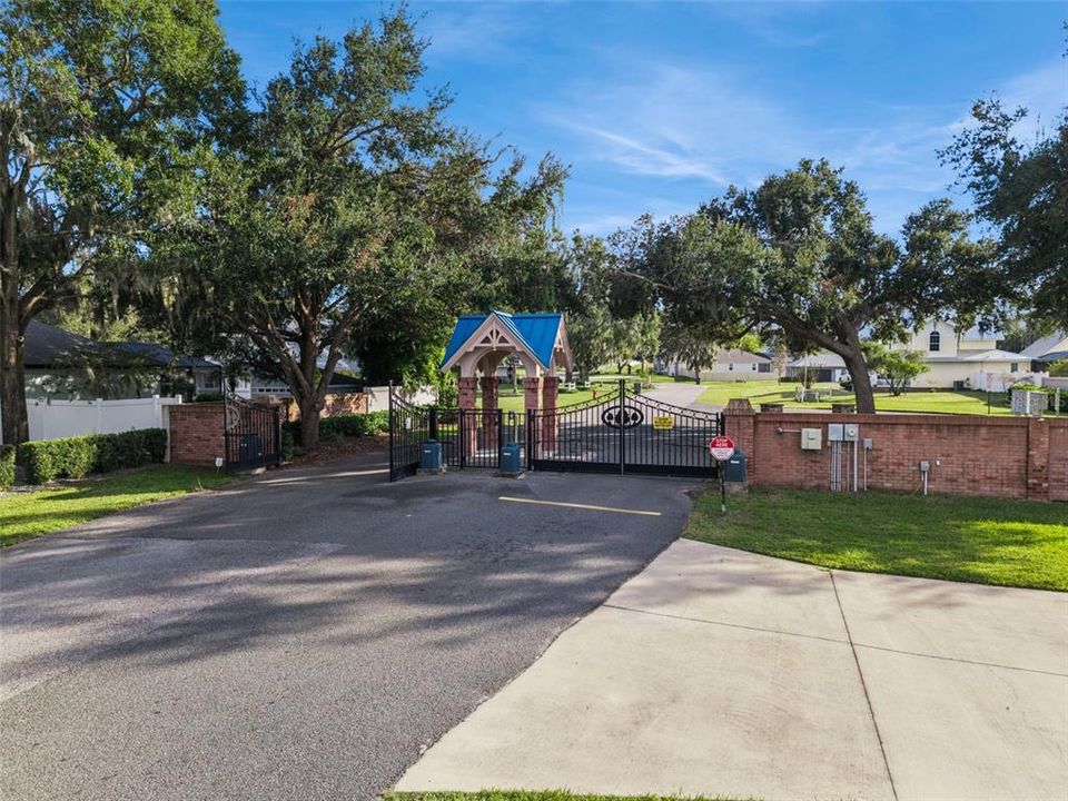 На продажу: $100,000 (0.87 acres)