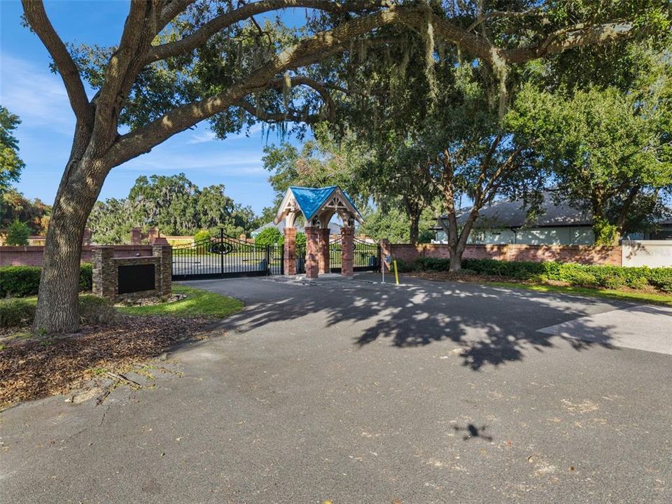 На продажу: $100,000 (0.87 acres)