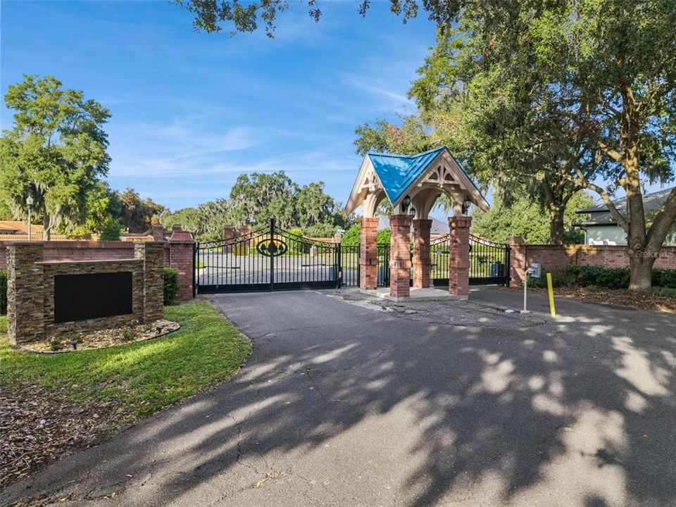 На продажу: $100,000 (0.87 acres)