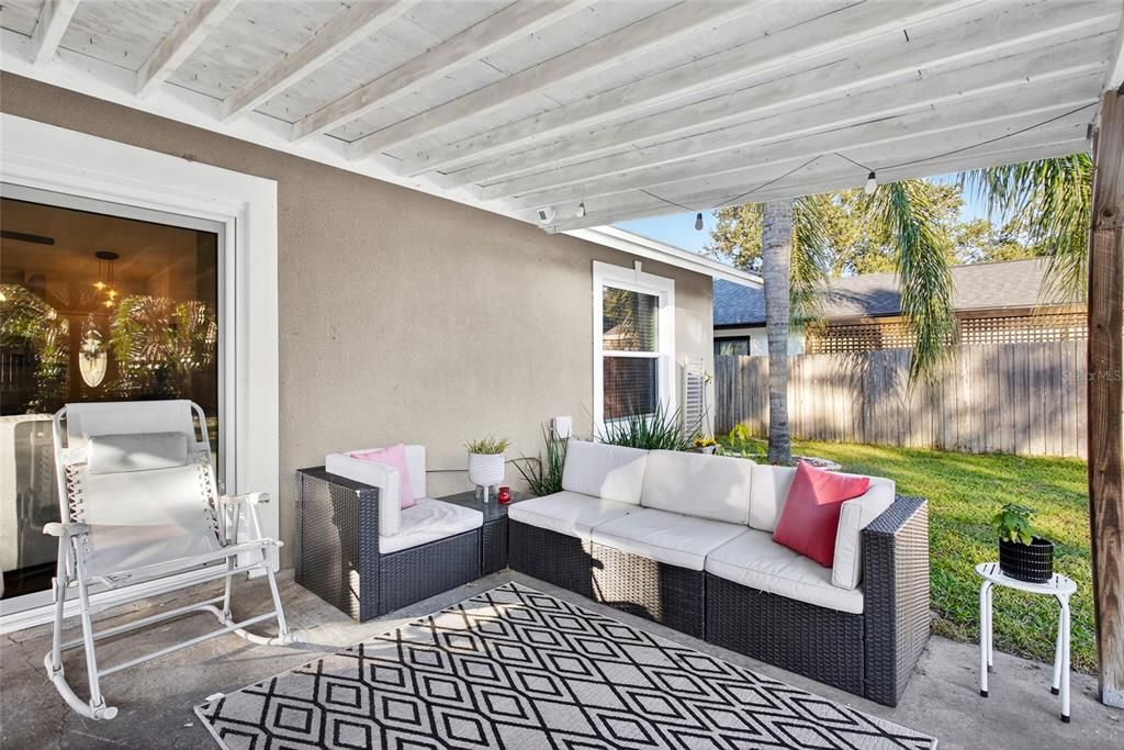 Active With Contract: $399,000 (3 beds, 2 baths, 1493 Square Feet)