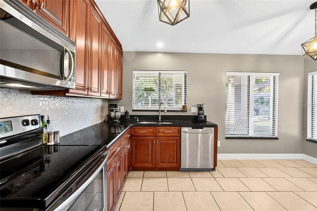 Active With Contract: $399,000 (3 beds, 2 baths, 1493 Square Feet)