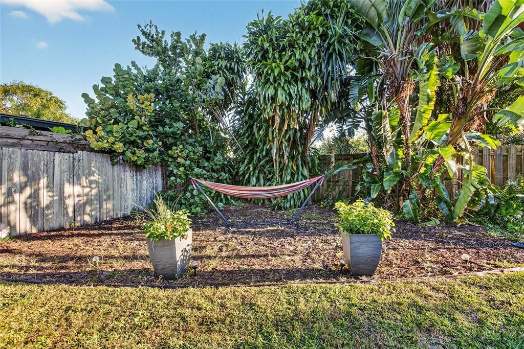 Active With Contract: $399,000 (3 beds, 2 baths, 1493 Square Feet)