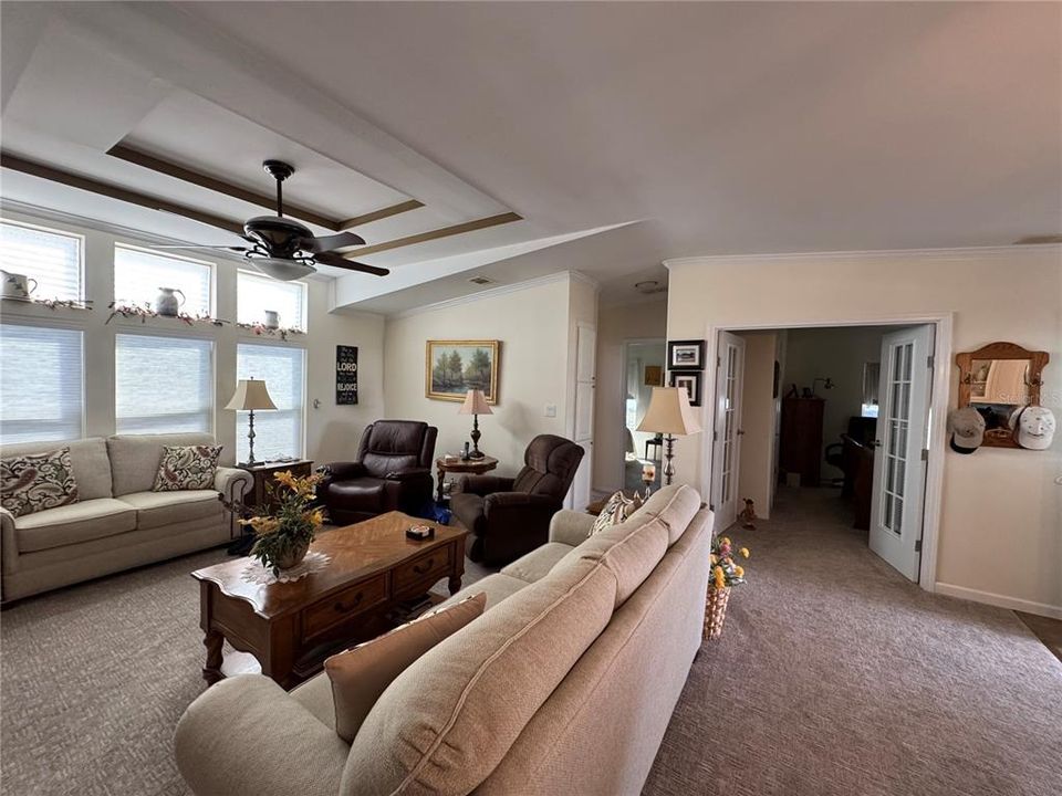 En Venta: $290,000 (3 camas, 2 baños, 1540 Pies cuadrados)