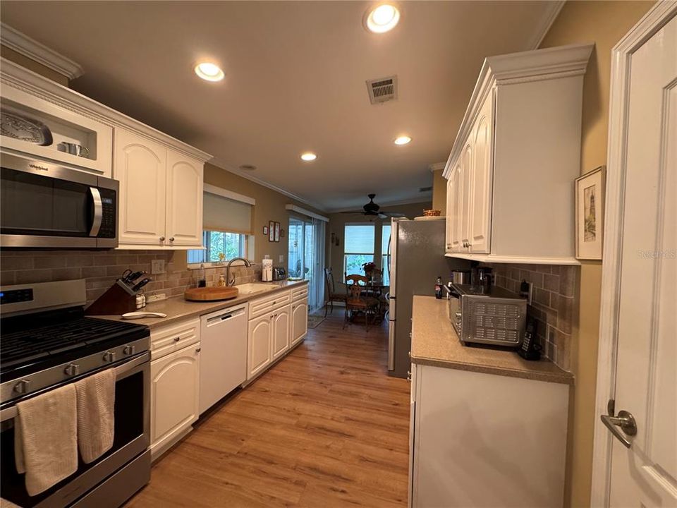 En Venta: $290,000 (3 camas, 2 baños, 1540 Pies cuadrados)