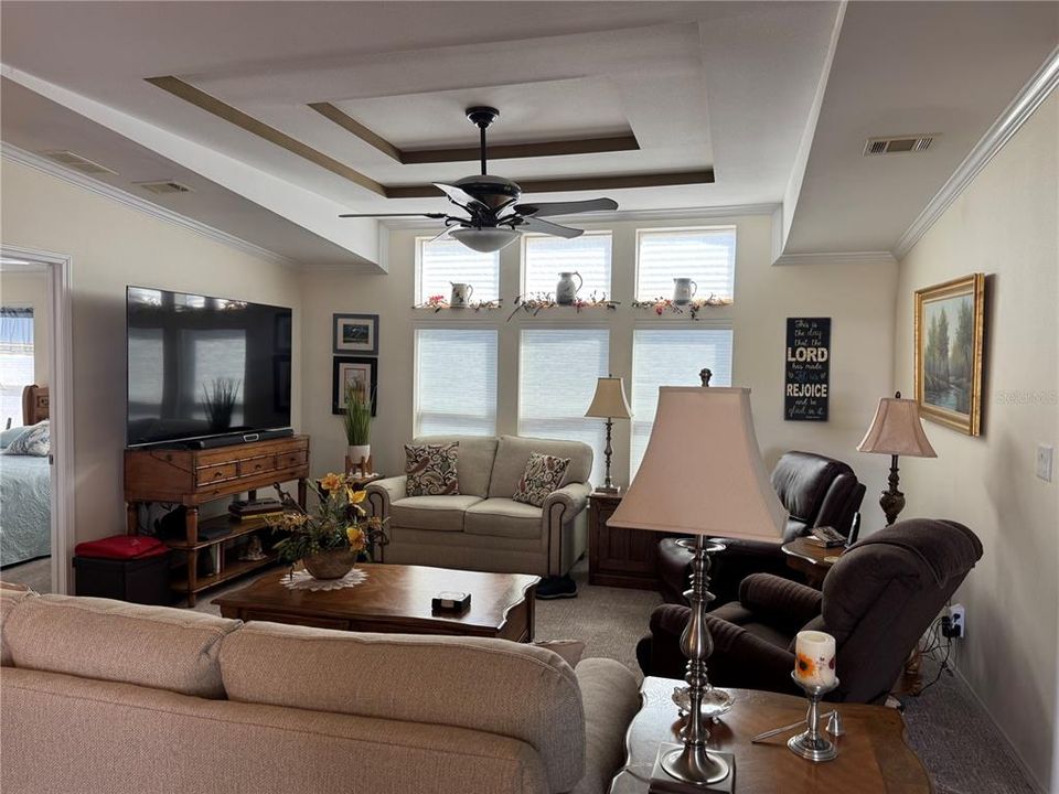 En Venta: $290,000 (3 camas, 2 baños, 1540 Pies cuadrados)