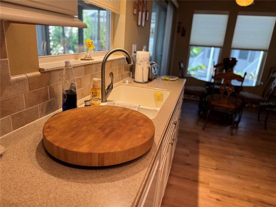 En Venta: $290,000 (3 camas, 2 baños, 1540 Pies cuadrados)