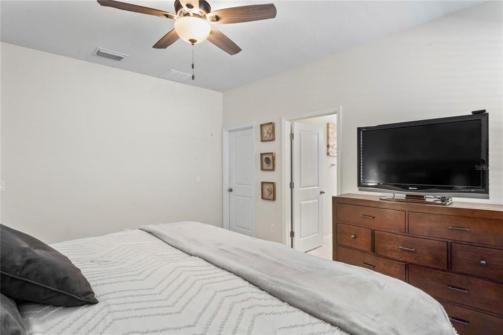 For Sale: $338,000 (3 beds, 2 baths, 1532 Square Feet)