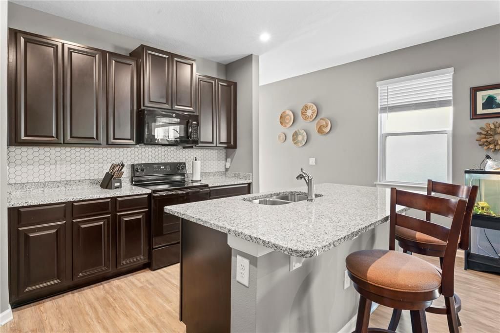 For Sale: $338,000 (3 beds, 2 baths, 1532 Square Feet)