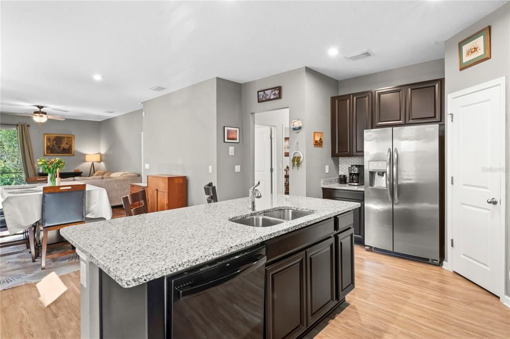 For Sale: $338,000 (3 beds, 2 baths, 1532 Square Feet)