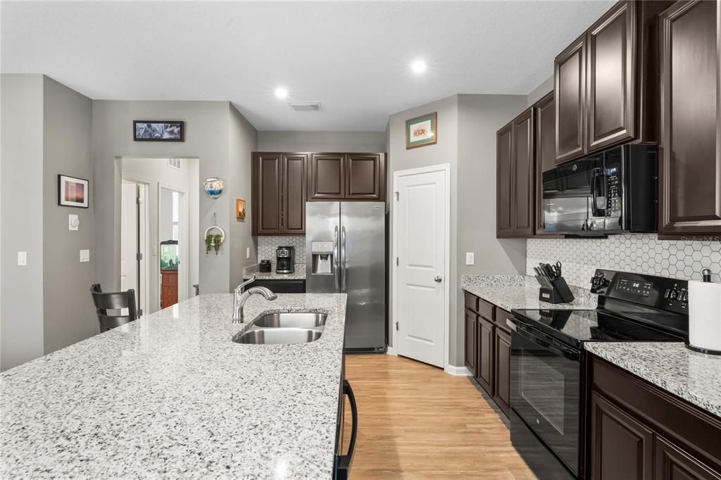 For Sale: $338,000 (3 beds, 2 baths, 1532 Square Feet)