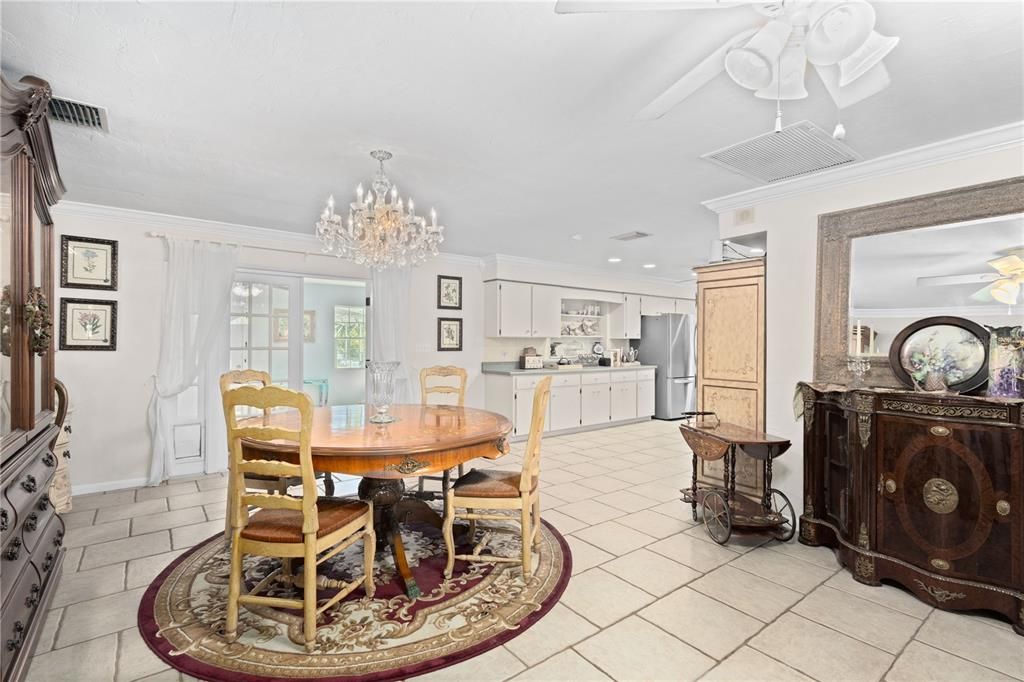 待售: $444,500 (3 贝兹, 2 浴室, 2558 平方英尺)