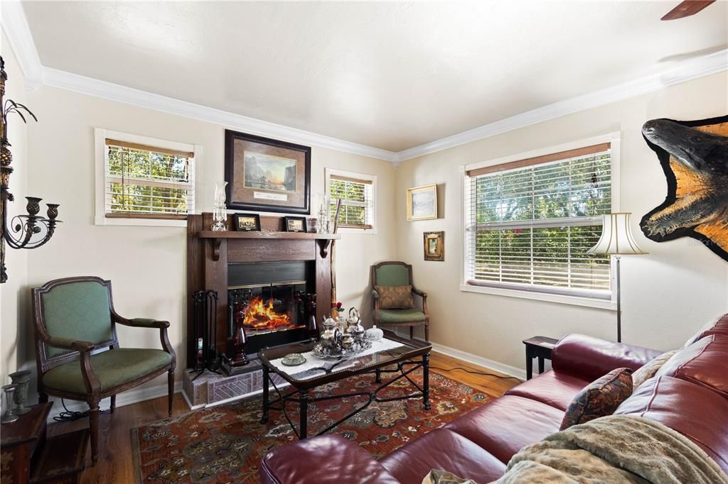 待售: $444,500 (3 贝兹, 2 浴室, 2558 平方英尺)