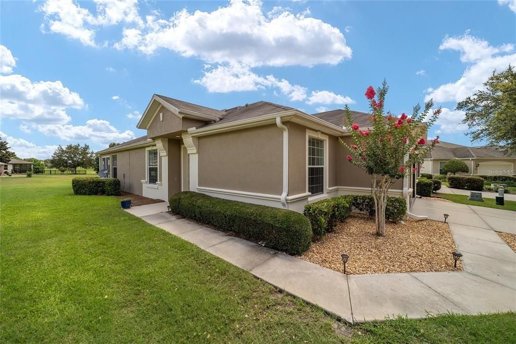 出租: $2,600 (2 贝兹, 2 浴室, 1696 平方英尺)