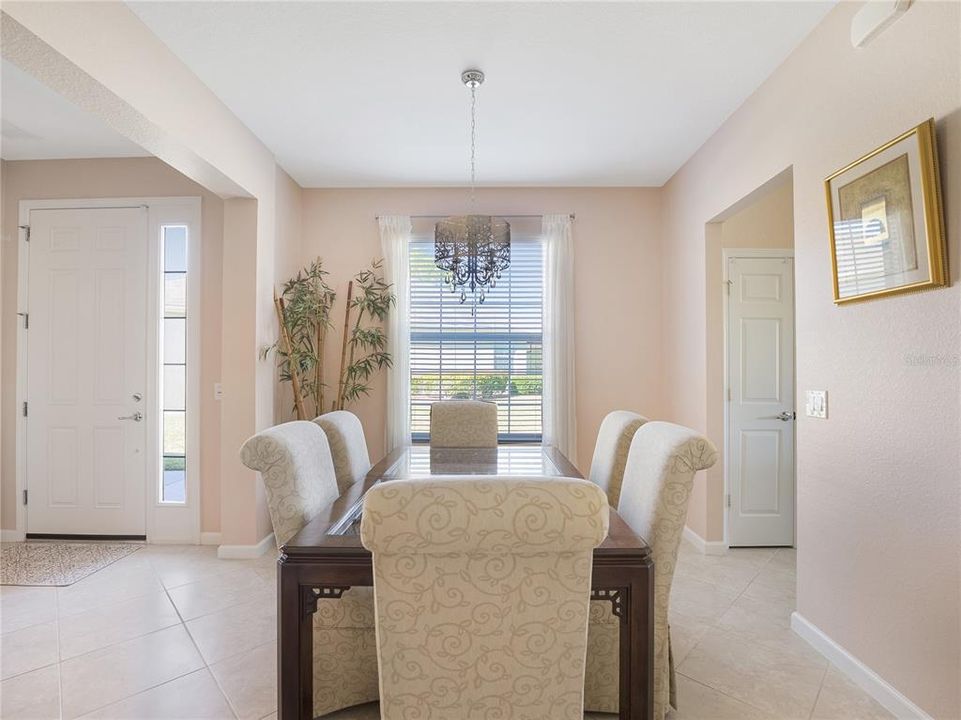 出租: $2,600 (2 贝兹, 2 浴室, 1696 平方英尺)