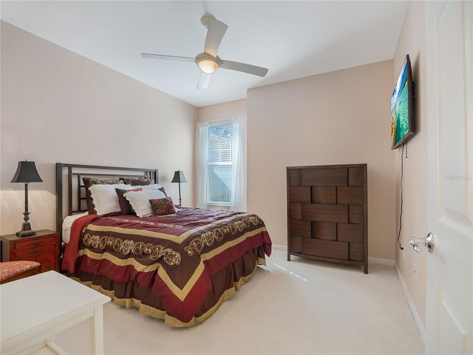 出租: $2,600 (2 贝兹, 2 浴室, 1696 平方英尺)