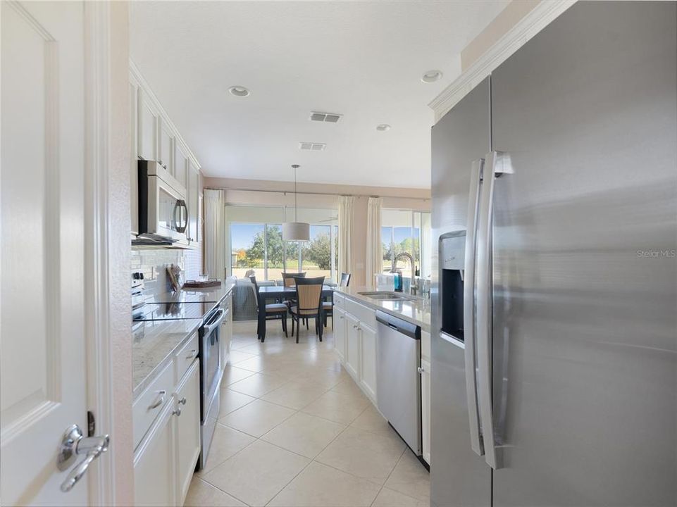 出租: $2,600 (2 贝兹, 2 浴室, 1696 平方英尺)