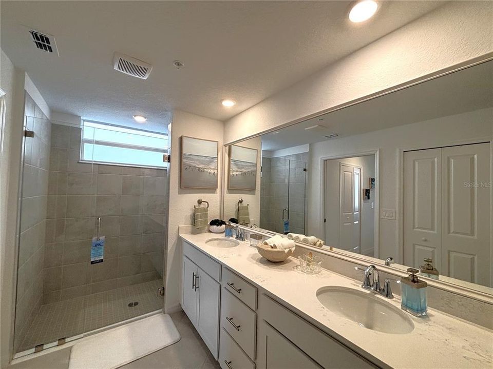 For Rent: $6,500 (2 beds, 2 baths, 1366 Square Feet)