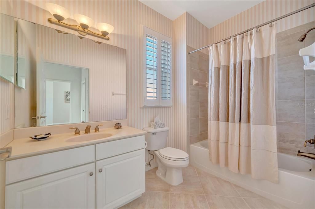 En Venta: $395,000 (2 camas, 2 baños, 1576 Pies cuadrados)