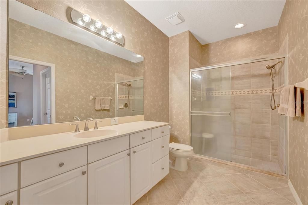 En Venta: $395,000 (2 camas, 2 baños, 1576 Pies cuadrados)