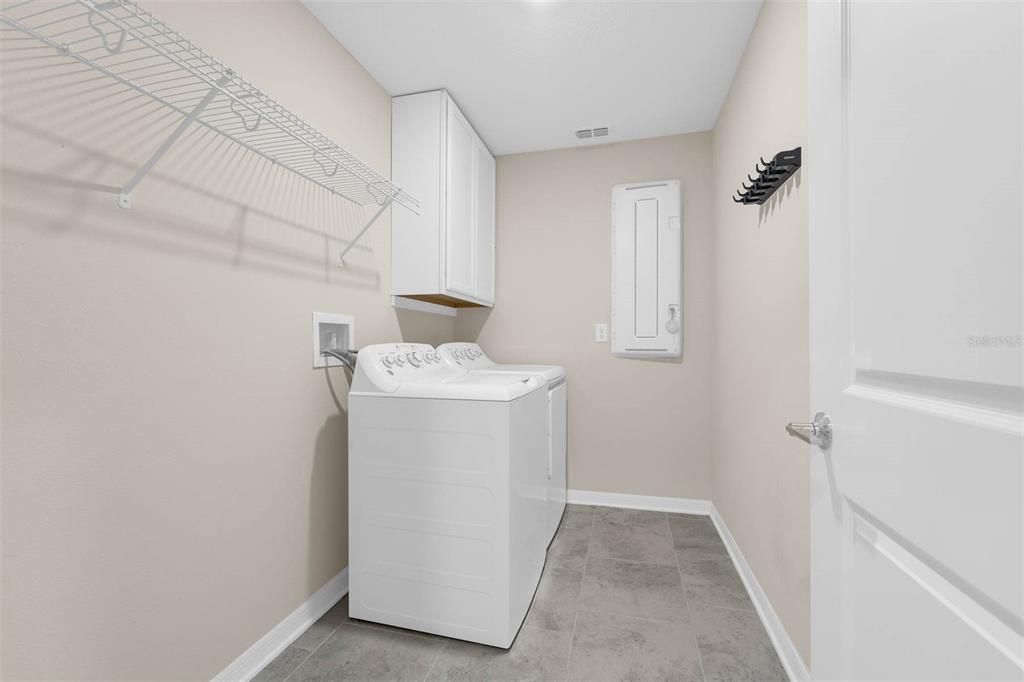 待售: $364,879 (4 贝兹, 2 浴室, 1850 平方英尺)