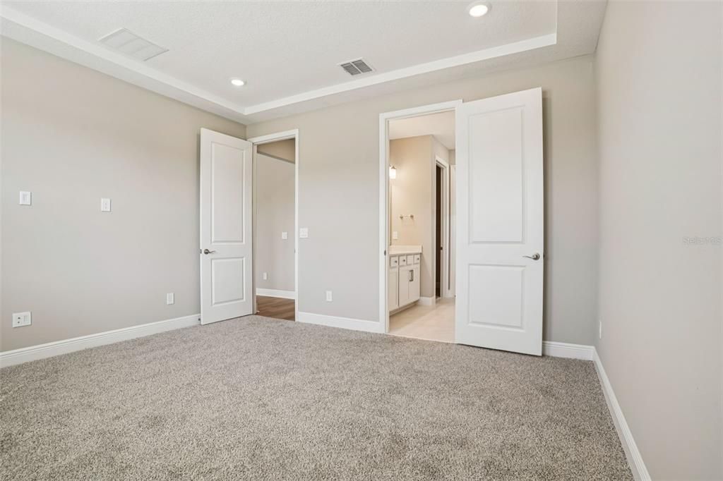 На продажу: $376,990 (4 спален, 2 ванн, 1908 Квадратных фут)