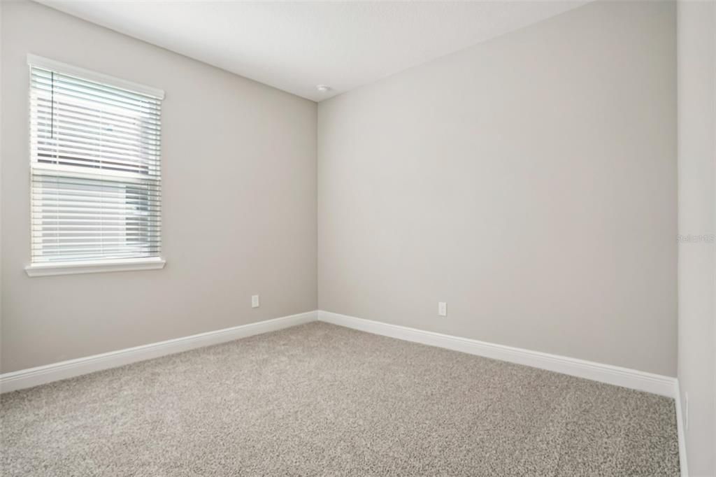 На продажу: $376,990 (4 спален, 2 ванн, 1908 Квадратных фут)