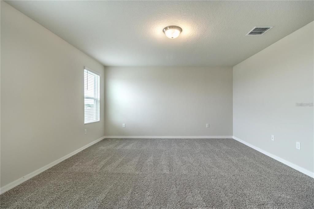 For Sale: $395,000 (4 beds, 3 baths, 2687 Square Feet)