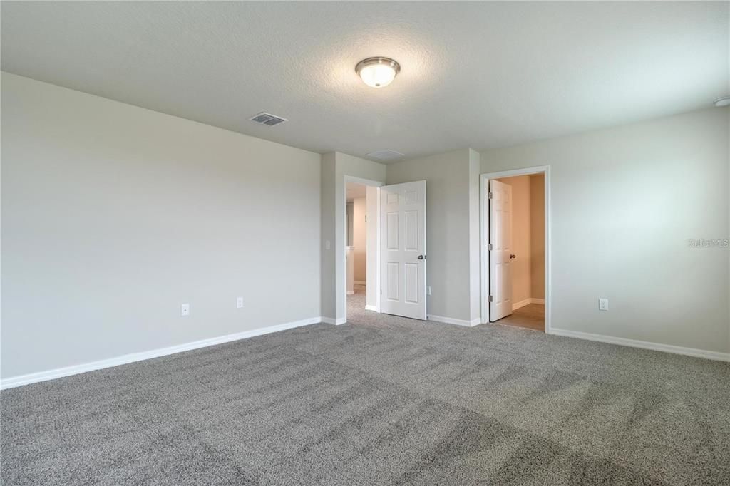 For Sale: $395,000 (4 beds, 3 baths, 2687 Square Feet)