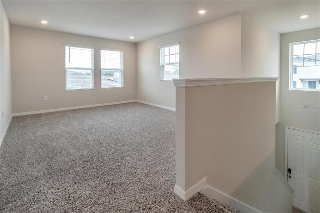 For Sale: $395,000 (4 beds, 3 baths, 2687 Square Feet)