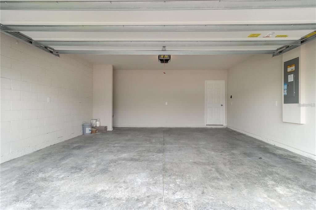 For Sale: $395,000 (4 beds, 3 baths, 2687 Square Feet)