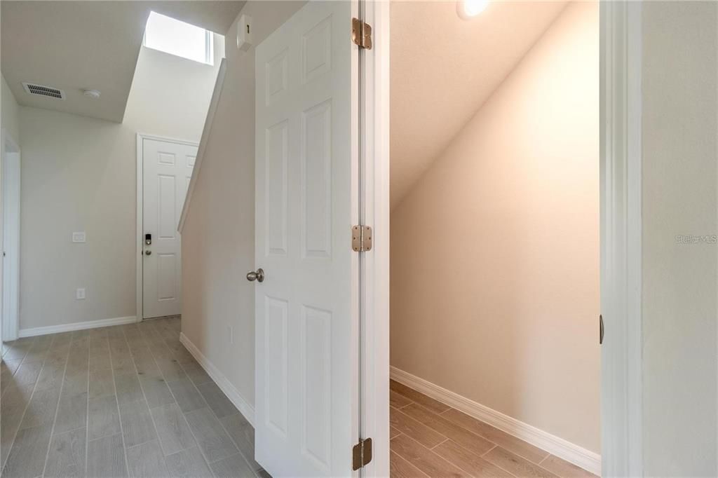 For Sale: $395,000 (4 beds, 3 baths, 2687 Square Feet)