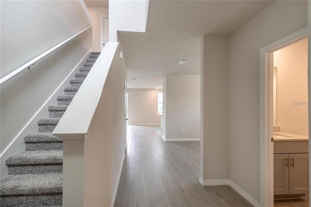 For Sale: $395,000 (4 beds, 3 baths, 2687 Square Feet)