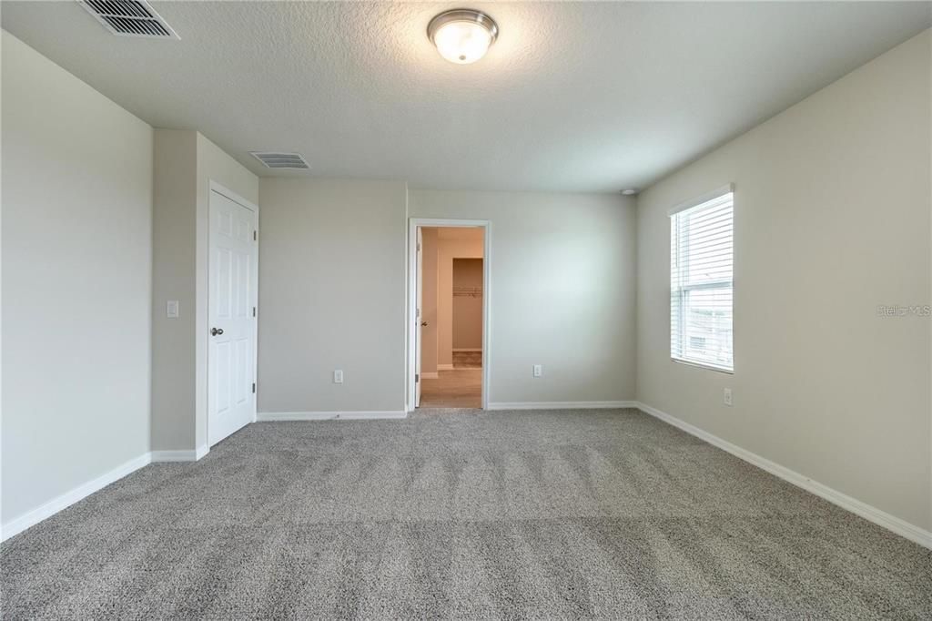 For Sale: $395,000 (4 beds, 3 baths, 2687 Square Feet)