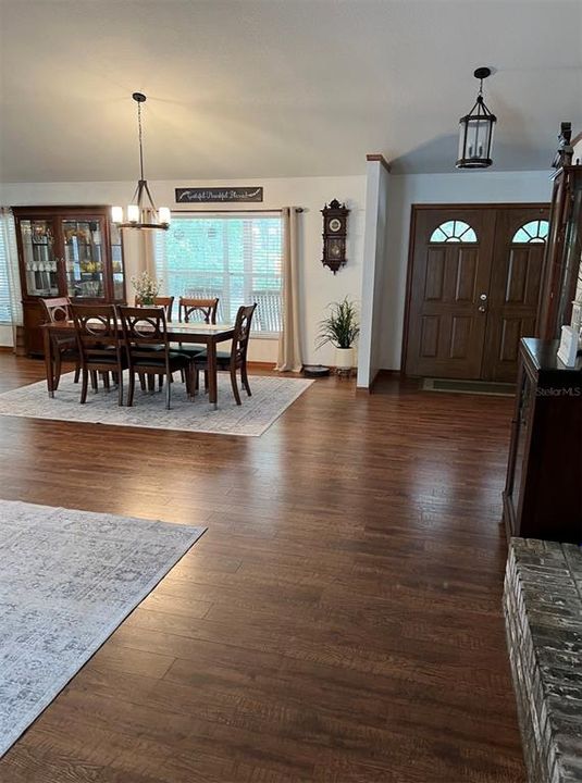 На продажу: $749,900 (3 спален, 3 ванн, 2561 Квадратных фут)